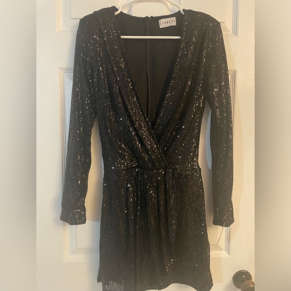 Ladies LS sparkly dress sz S